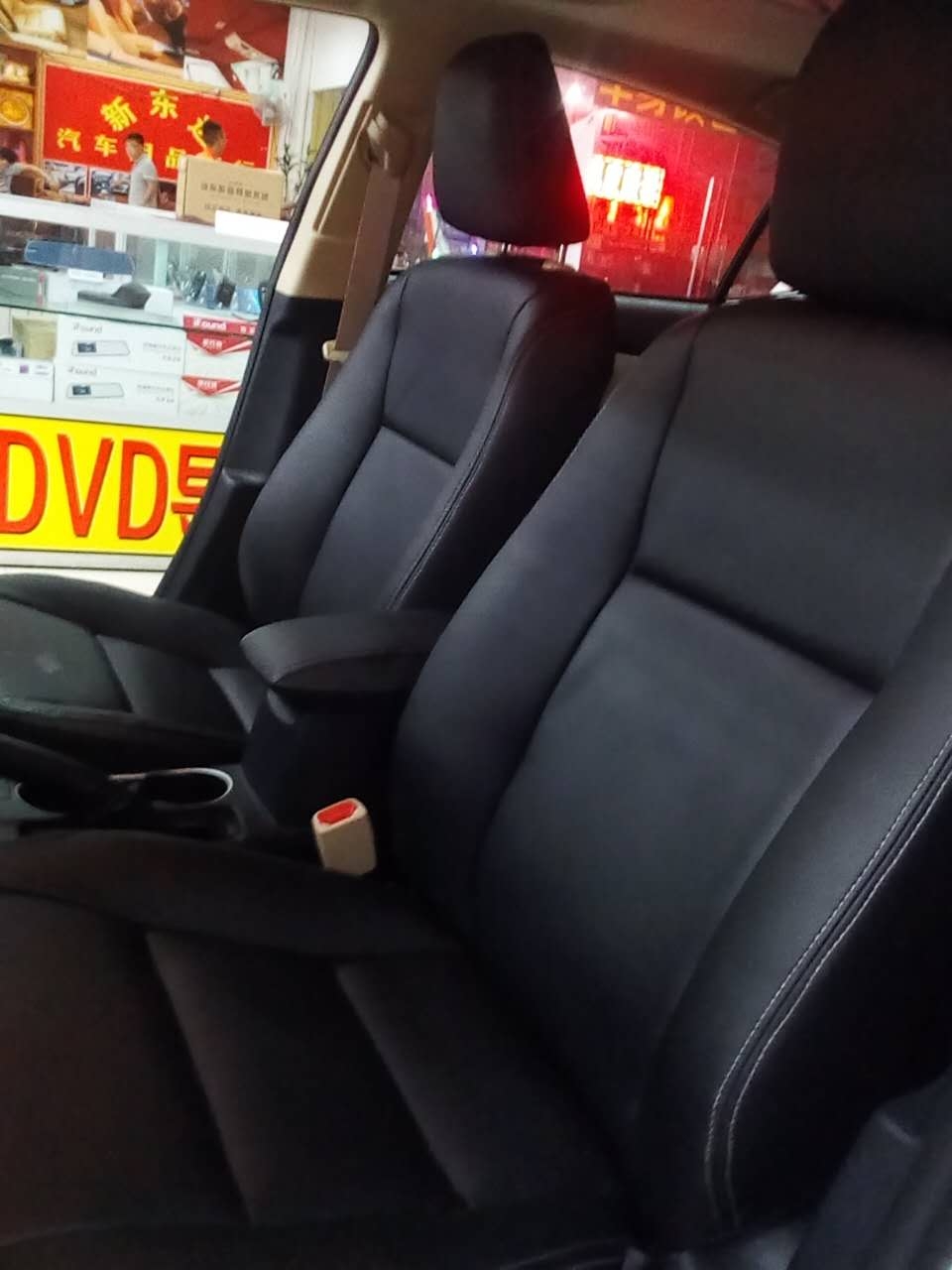 雷凌全車包真皮
