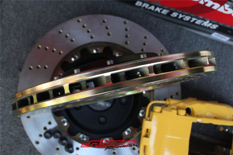 奧迪A5-2.0T前面brembo F50大四355MM剎車卡鉗 鮑魚套裝