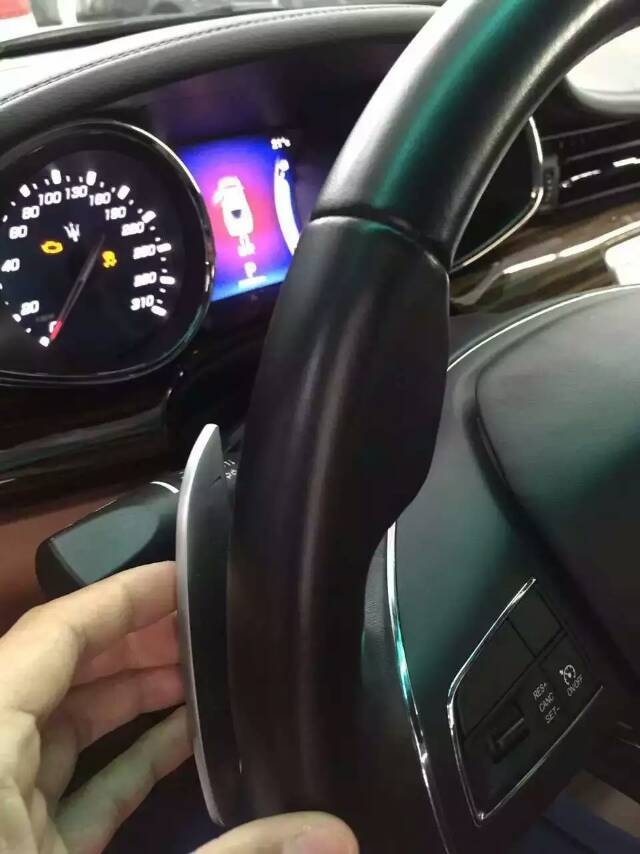 總裁沒換擋撥片？教你一改Maserati方向盤撥片
