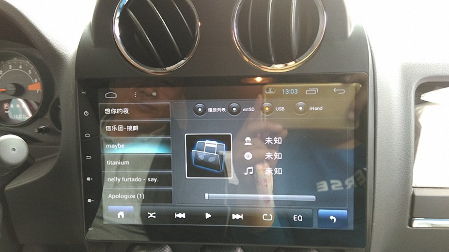 吉普自由客安裝安卓大屏