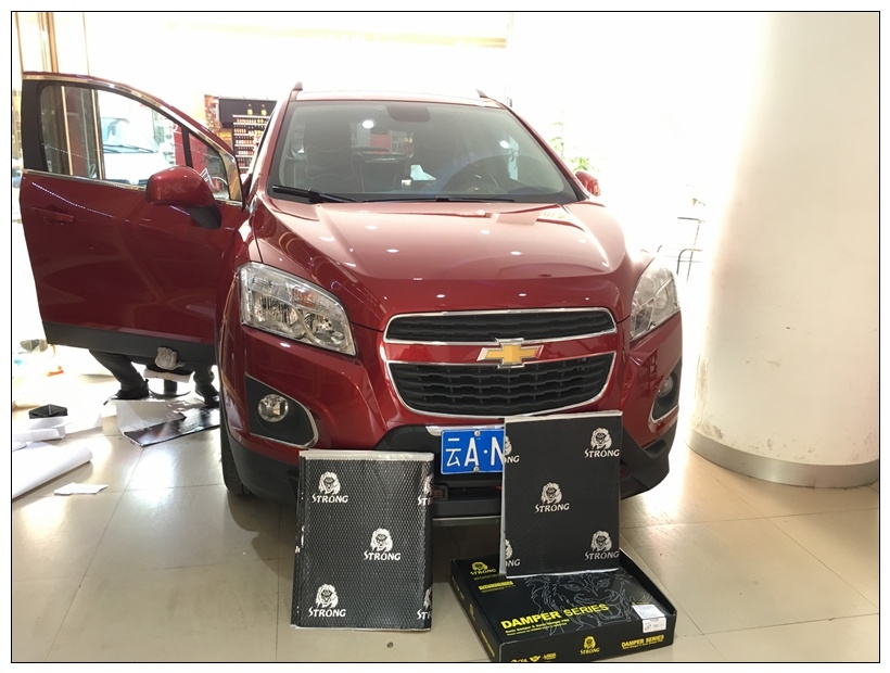 昆明汽車(chē)隔音,雪佛蘭創(chuàng)酷四門(mén)獅龍隔音降噪解決門(mén)板異響問(wèn)題！