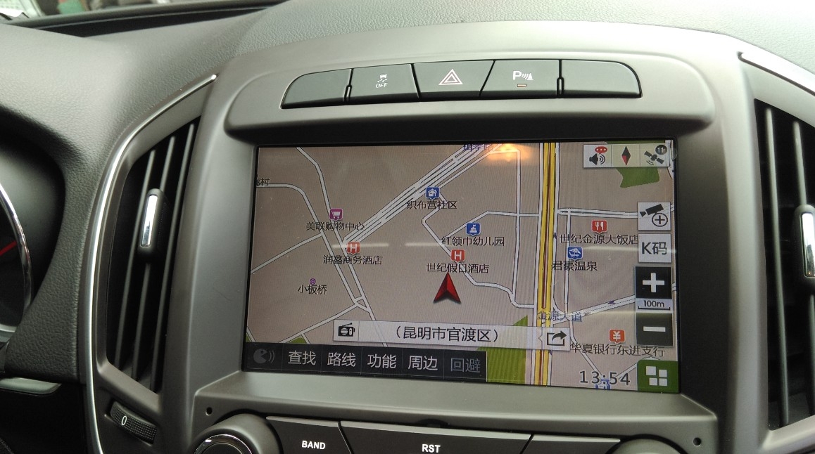 別克君威裝電容屏導(dǎo)航