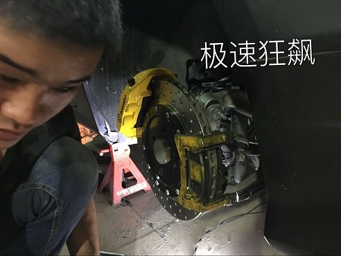16款奧迪A7升級20寸VOSSEN輪轂BREMBO前六后四剎車套件RS7包圍
