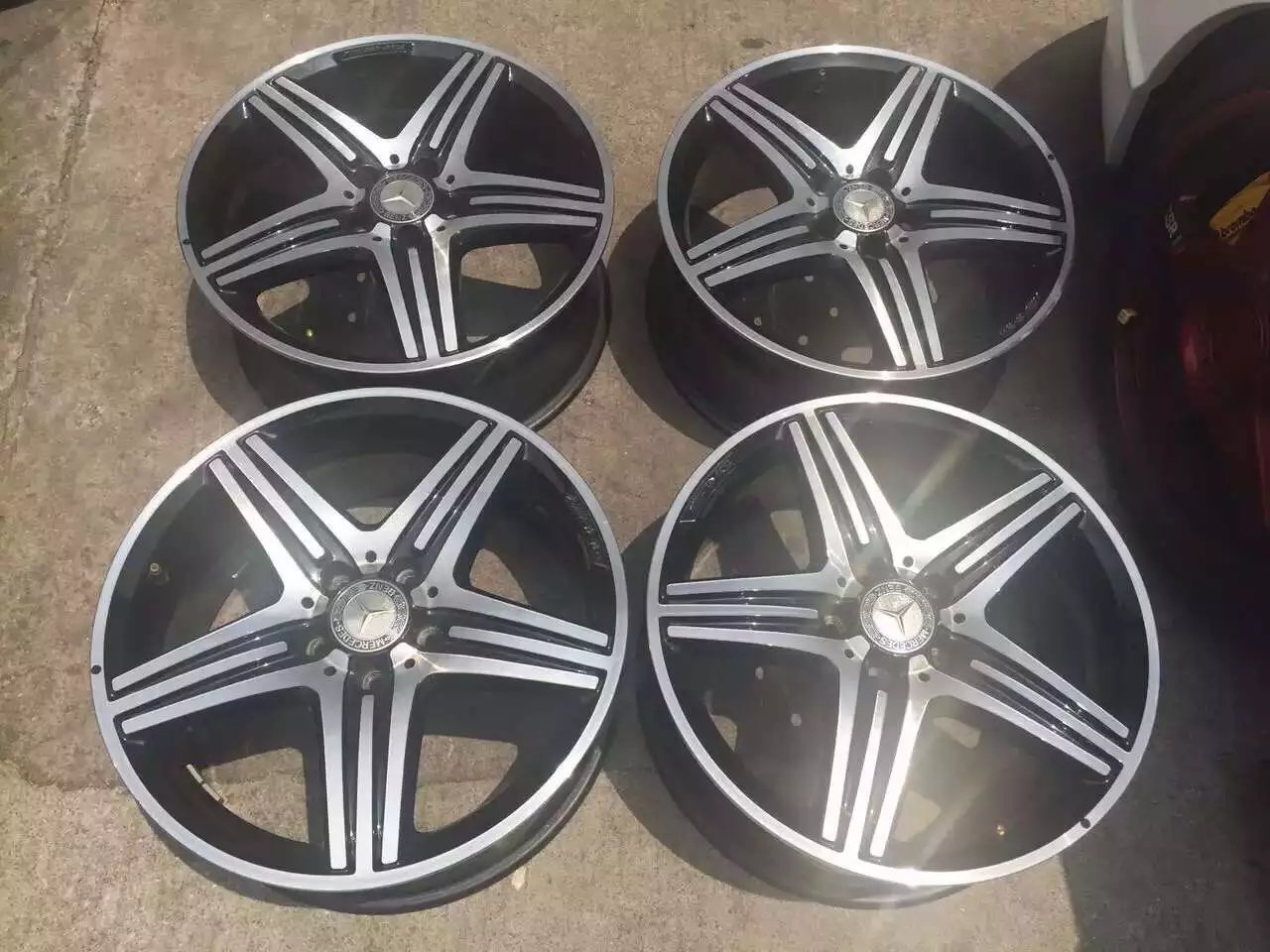 奔馳 升級 18寸 AMG 原裝,完工!