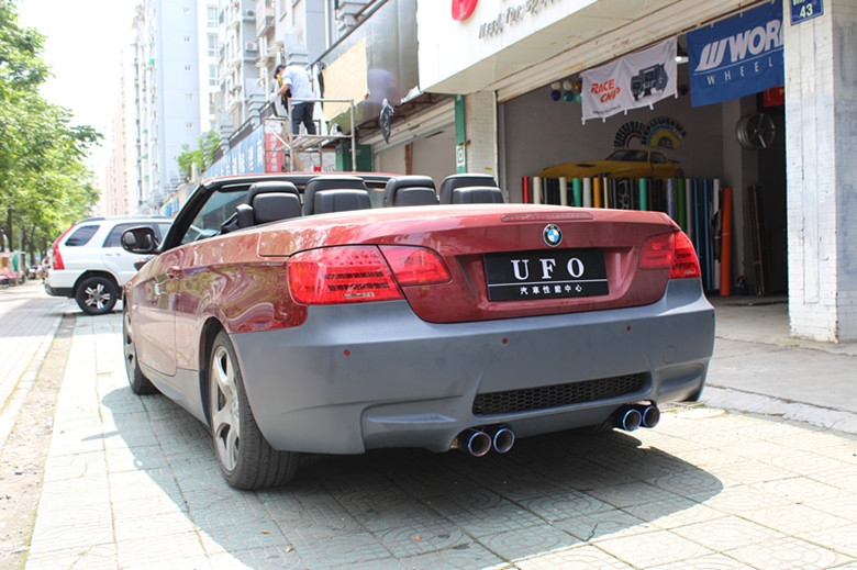 BMW320i升級M3后杠+側(cè)裙+尾端排氣