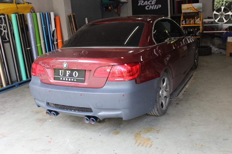 BMW320i升級M3后杠+側(cè)裙+尾端排氣