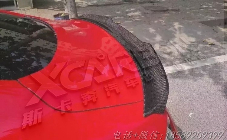 新款福特野馬改裝碳纖維壓尾翼