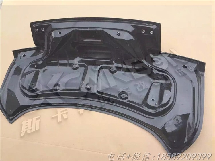 新野馬碳纖維尾箱蓋帶自動(dòng)升降尾翼