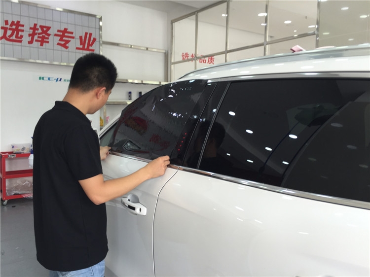 林肯MKX全車龍膜玻璃隔熱膜施工效果