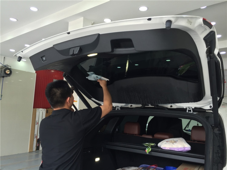 林肯MKX全車龍膜玻璃隔熱膜施工效果