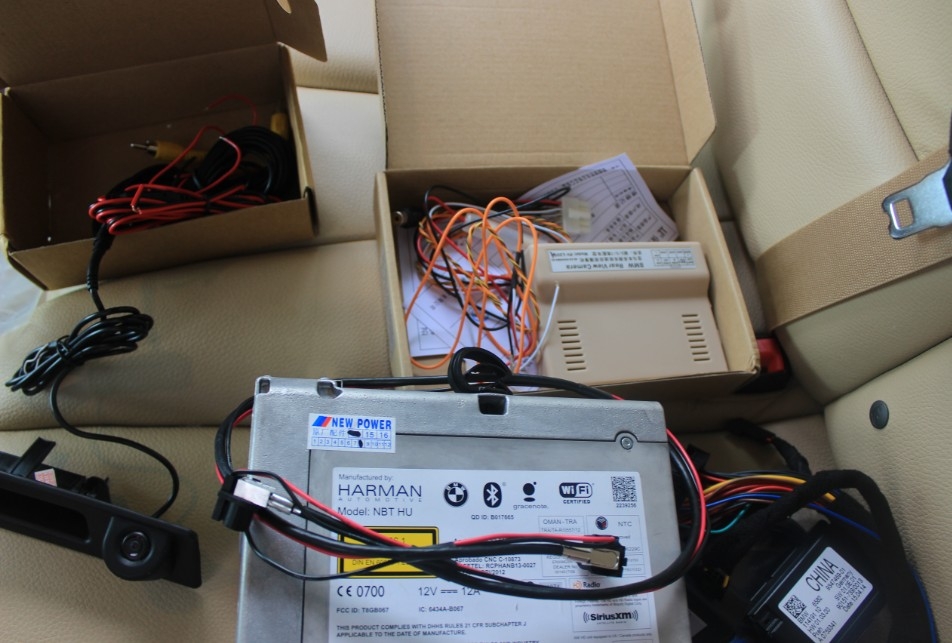 寶馬5系原車屏升級導(dǎo)航倒車影像模塊