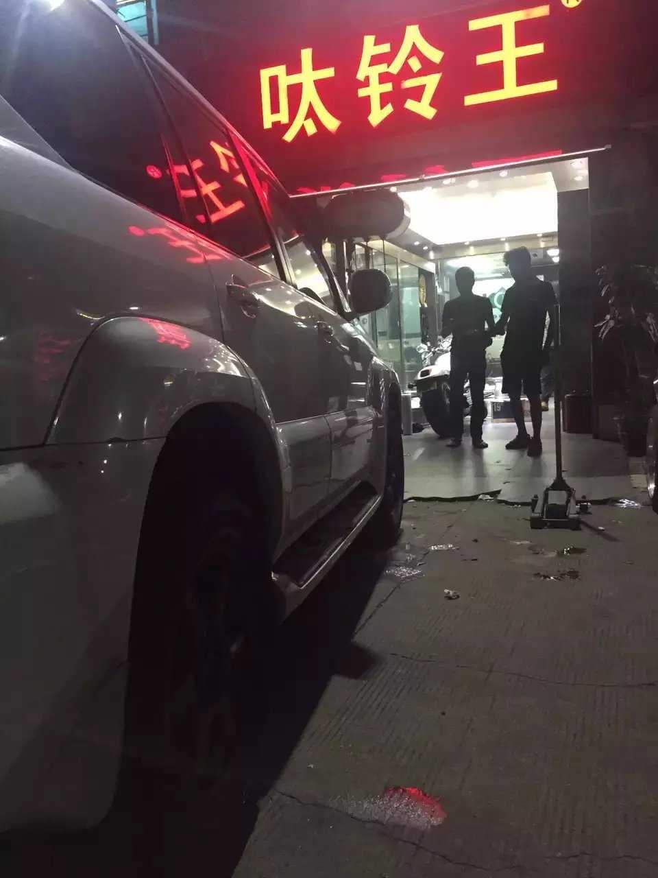 雷克薩斯 GX470 換RAYS TE37 完工，六孔TE37