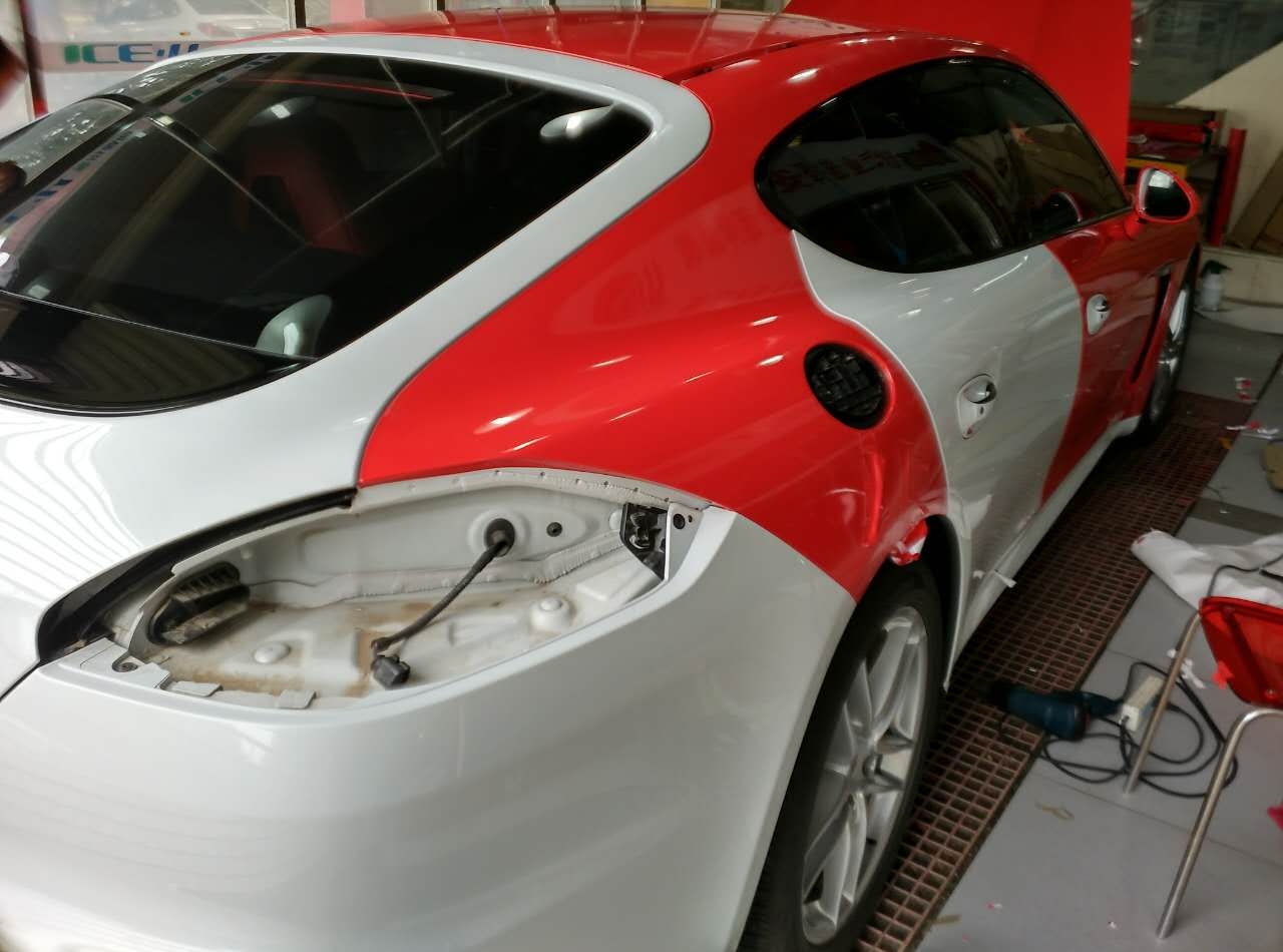 白色帕拉梅拉Panamera 車身改色/改艾利法拉利紅效果--四季貼膜南湖店出品