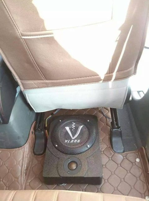 雪佛蘭賽歐換美國PLYE喇叭和裝威浪低音炮