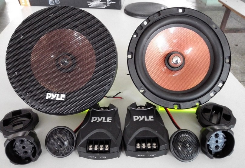 雪佛蘭賽歐換美國PLYE喇叭和裝威浪低音炮