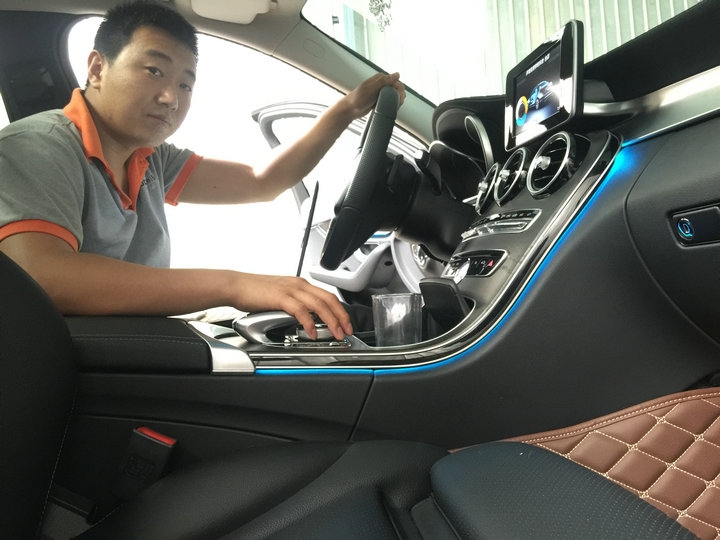 奔馳C200L-施工原廠氛圍燈 行車記錄儀
