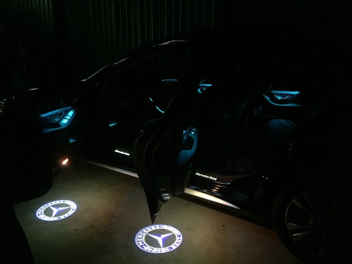 奔馳C200L-施工原廠氛圍燈 行車記錄儀