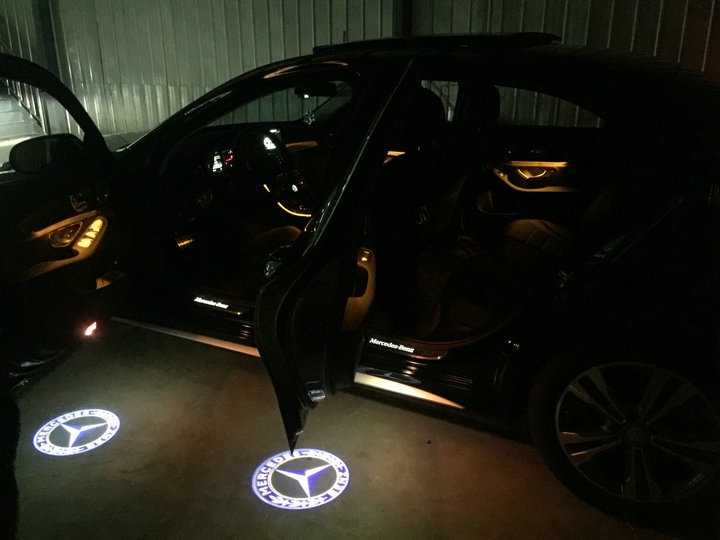 奔馳C200L-施工原廠氛圍燈 行車記錄儀