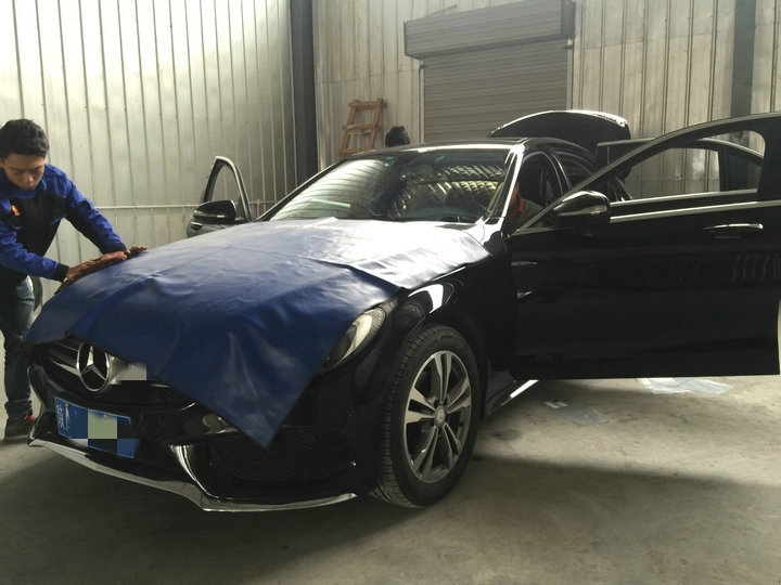 奔馳C200L-施工原廠氛圍燈 行車記錄儀
