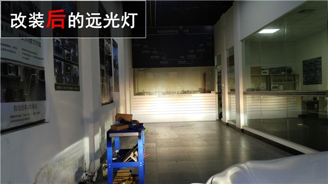 日產(chǎn)新天籟車(chē)燈升級(jí) 定制款海拉五雙氙透鏡改裝 氙氣大燈升級(jí)——清風(fēng)車(chē)影燈改