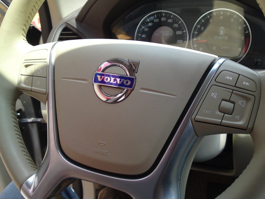 沃爾沃XC60原車屏升級(jí)導(dǎo)航