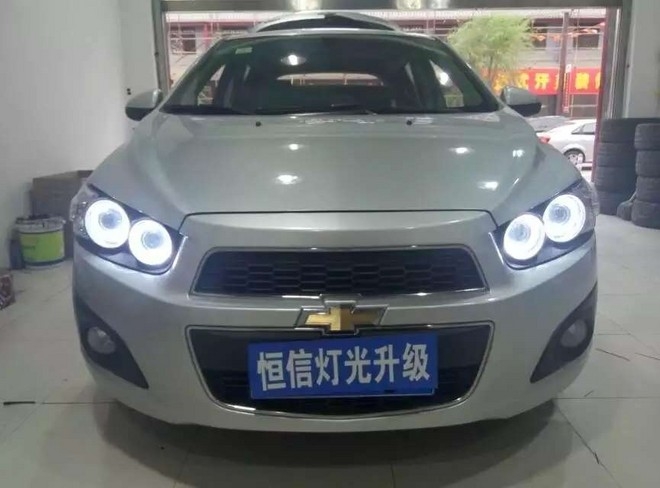 邢臺(tái)專業(yè)改車燈  愛唯歐大燈升級(jí)NTTK氙氣套件 邢臺(tái)恒信大燈升級(jí)改裝店
