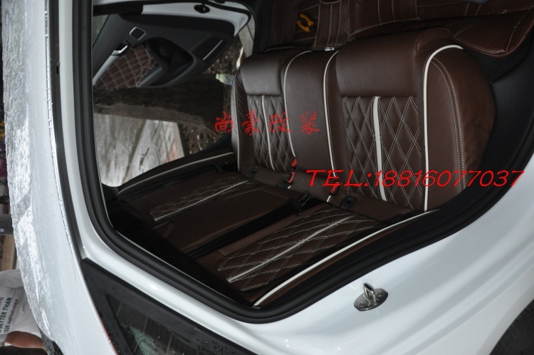 奧迪A4L真皮座椅門(mén)板改裝