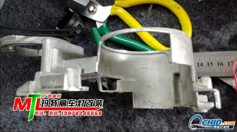 現(xiàn)代雅尊升級海拉五透鏡加藍色惡魔眼-柳州瑪特麗車燈改裝分享案例