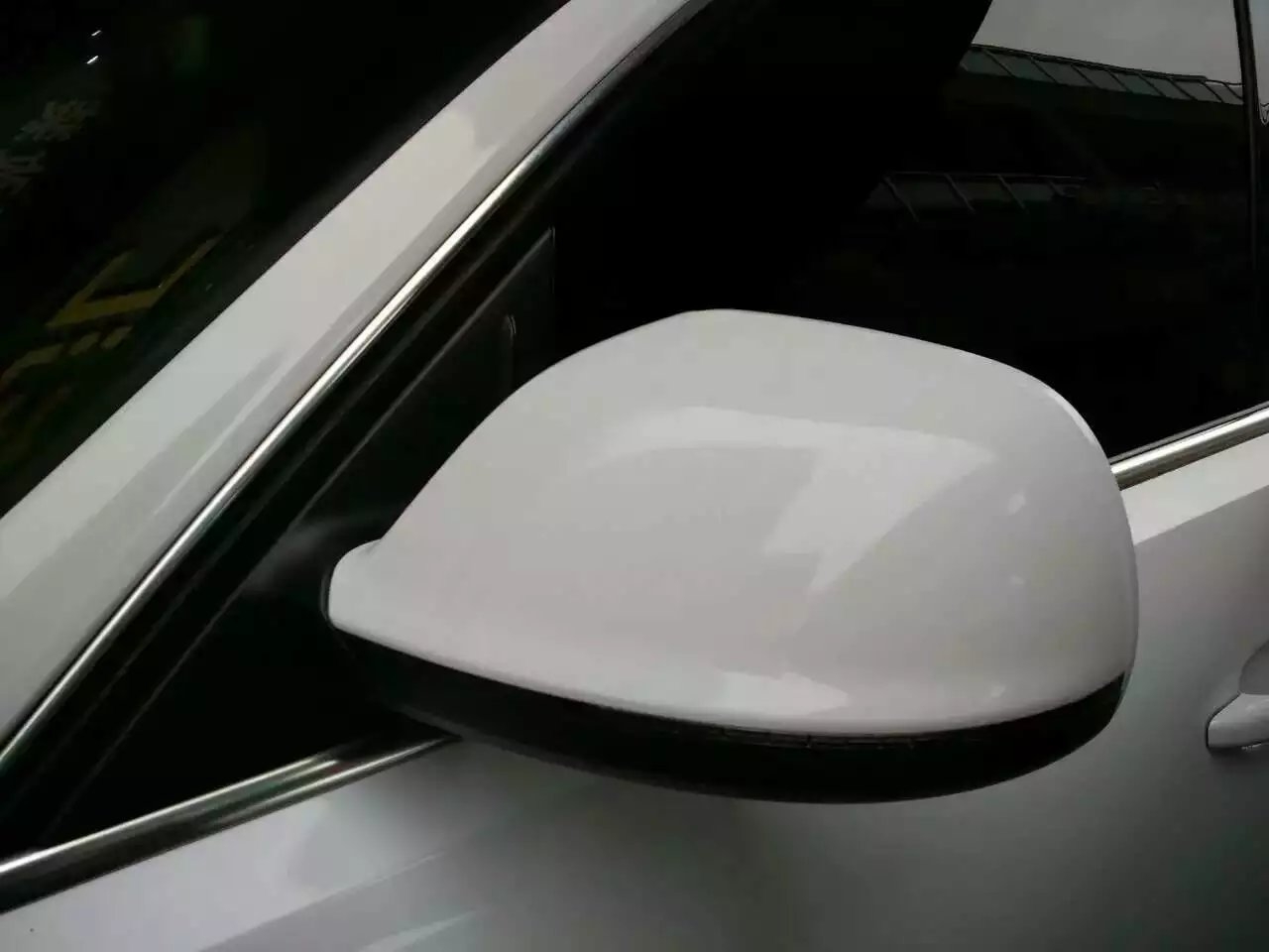 昆山奧迪Q5貼亮光白 昆山酷車匯
