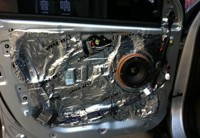 現(xiàn)代iX35雷貝琴音響改裝