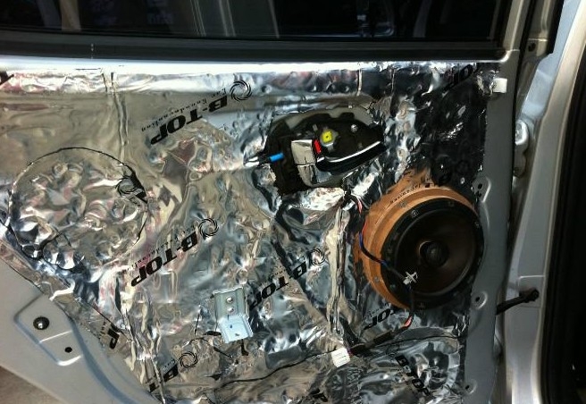 現(xiàn)代iX35雷貝琴音響改裝