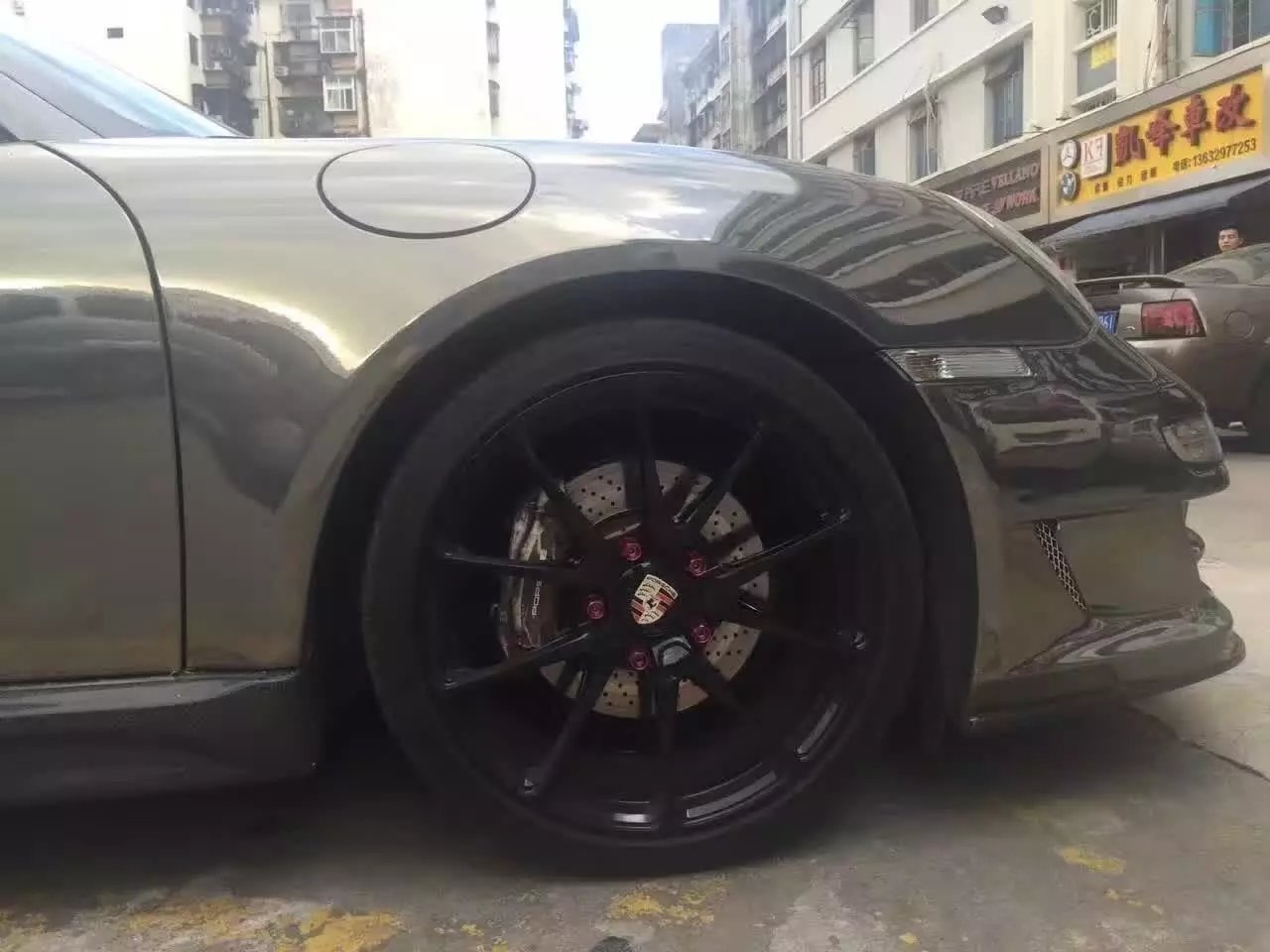 鍛榮社 19寸 裝保時(shí)捷 ，完工