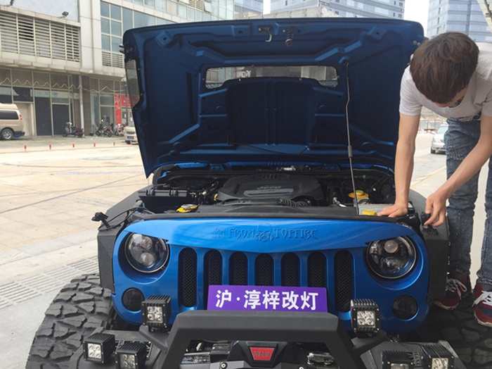 牧馬人改裝個性車身 第三代龍版大燈總成 LED透鏡大燈 日行燈