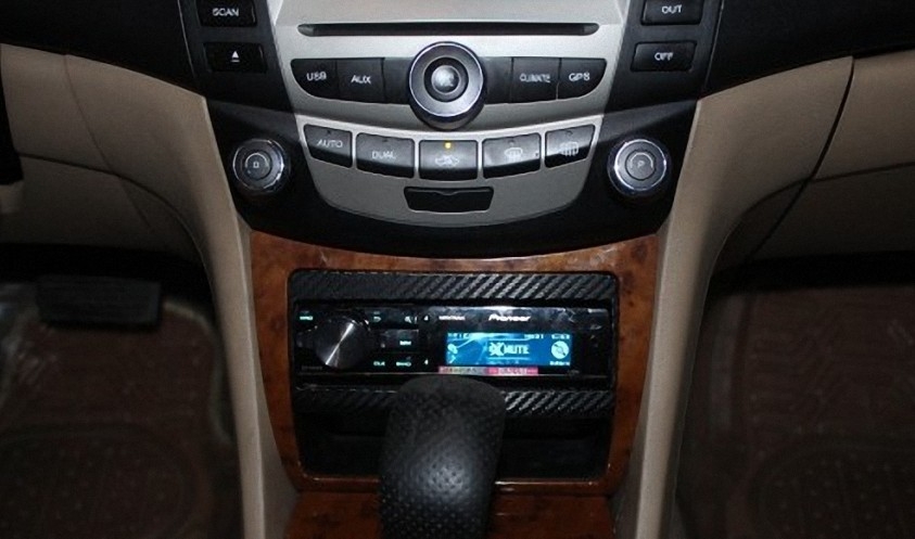 比亞迪F6音響升級