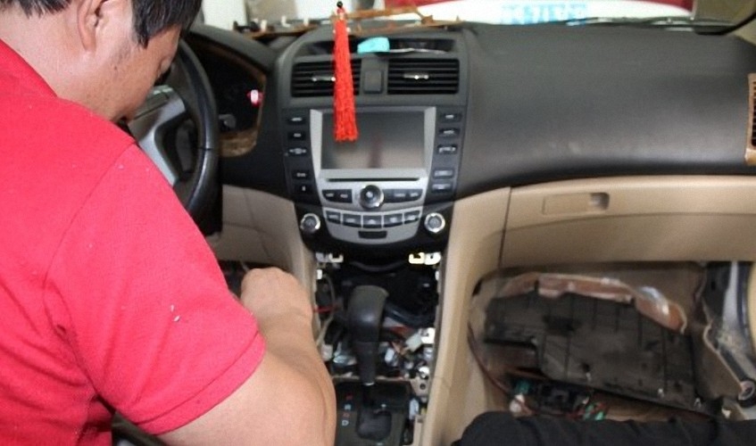 比亞迪F6音響升級