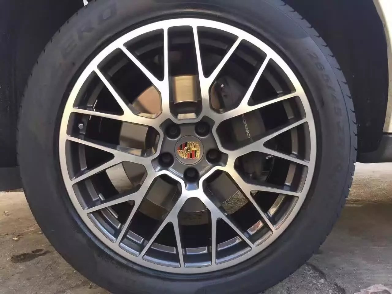 保時(shí)捷 Macan 升級(jí) 20寸 鳥(niǎo)巢！完工