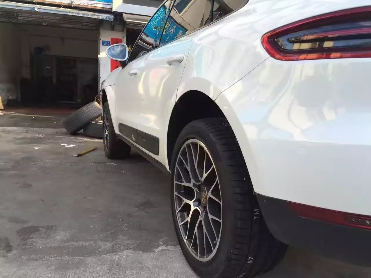 保時(shí)捷 Macan 升級(jí) 20寸 鳥(niǎo)巢！完工