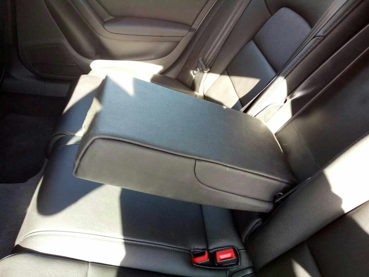 奧迪A4L車主安裝真皮座椅