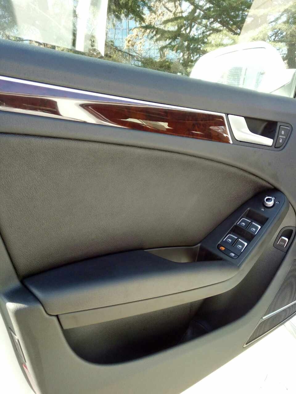 奧迪A4L車主安裝真皮座椅