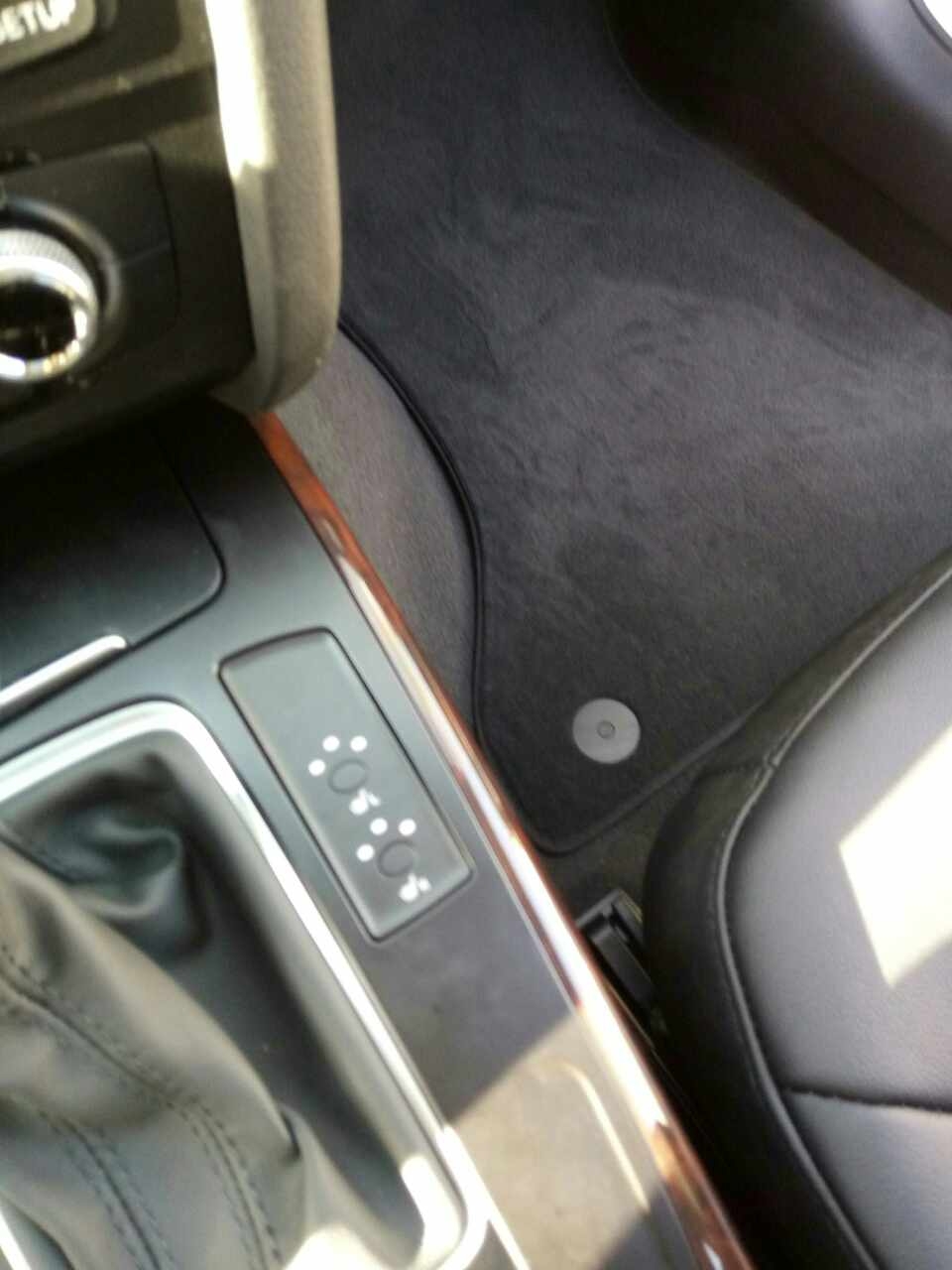 奧迪A4L車主安裝真皮座椅