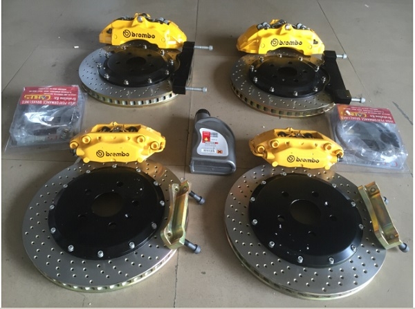 成都鑫迪克改裝科邁羅大黃蜂改裝LSD剪刀門，BREMBO剎車套件詳細(xì)作業(yè)