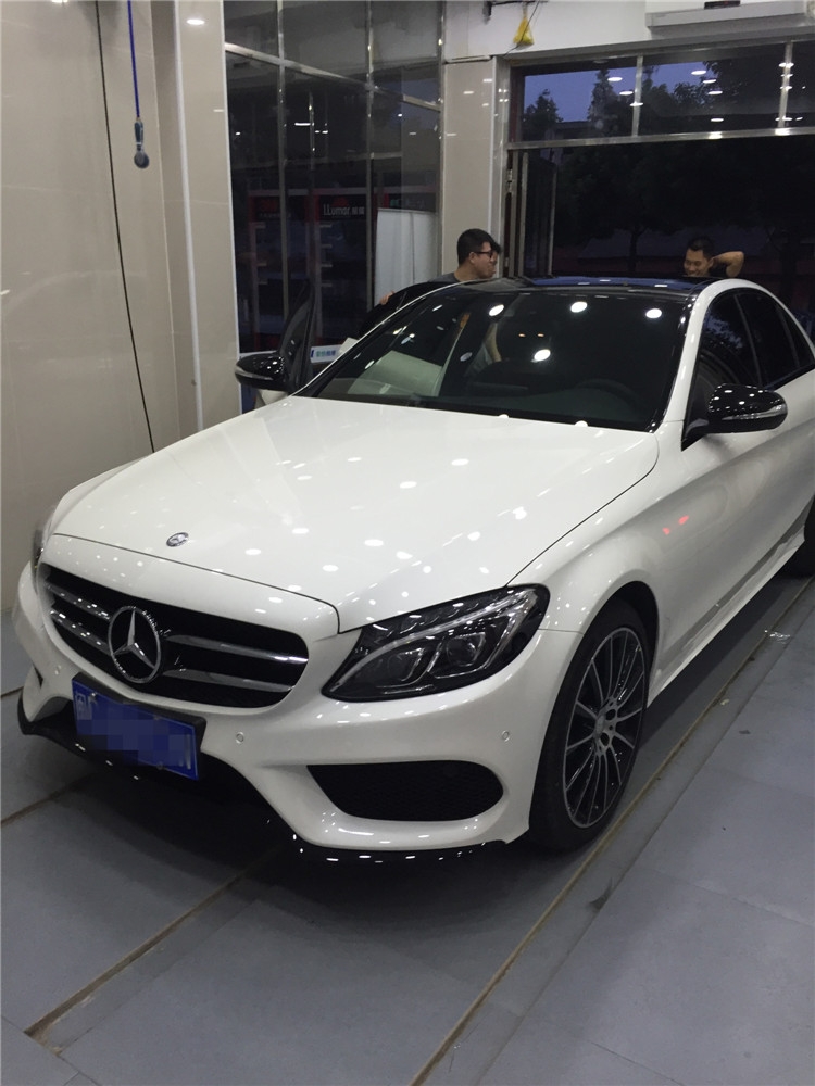 奔馳C300全車龍膜太陽膜施工效果 前擋AVS70+側(cè)后暢悅15