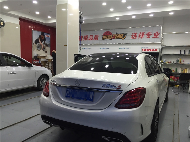 奔馳C300全車龍膜太陽膜施工效果 前擋AVS70+側(cè)后暢悅15