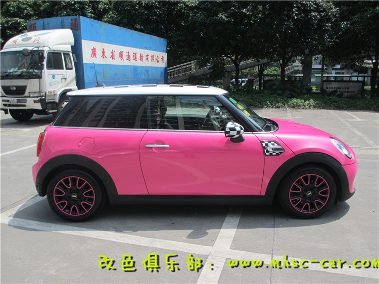 深圳mini貼膜改色 全車車漆改顏色施工比利時(shí)麥可貼珠光玫紅