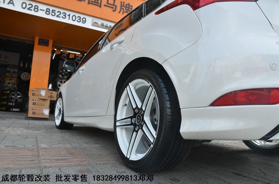 成都極速輪轂 福特福克斯 升級18寸DX300輕量化旋壓輪轂