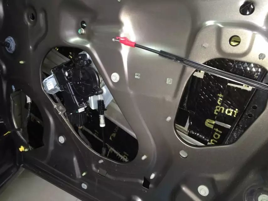 南寧途悅別克君越汽車音響改裝勁浪喇叭，捷力低音+【中道隔音】