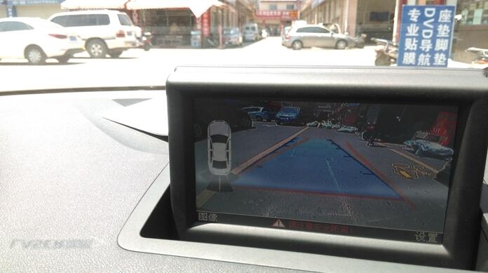 奧迪A1原車屏升級導(dǎo)航加裝行車記錄儀