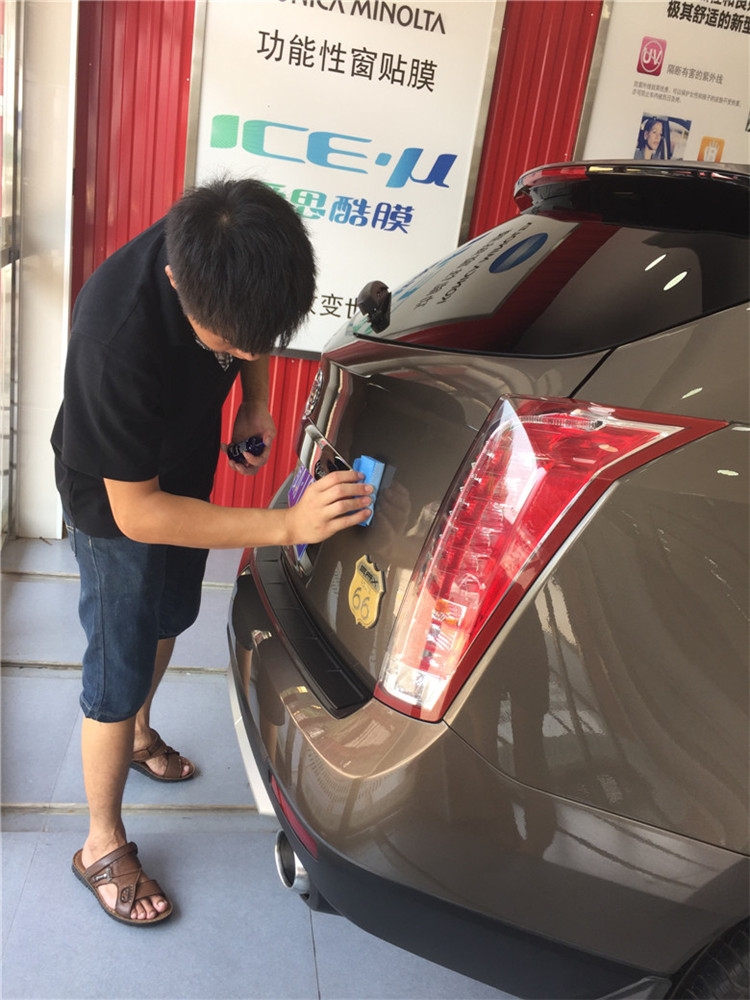 武漢凱迪拉克汽車全車漆面鍍晶效果--四季貼膜南湖店出品