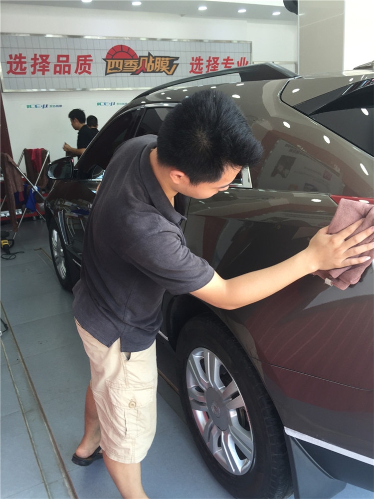 武漢凱迪拉克汽車全車漆面鍍晶效果--四季貼膜南湖店出品