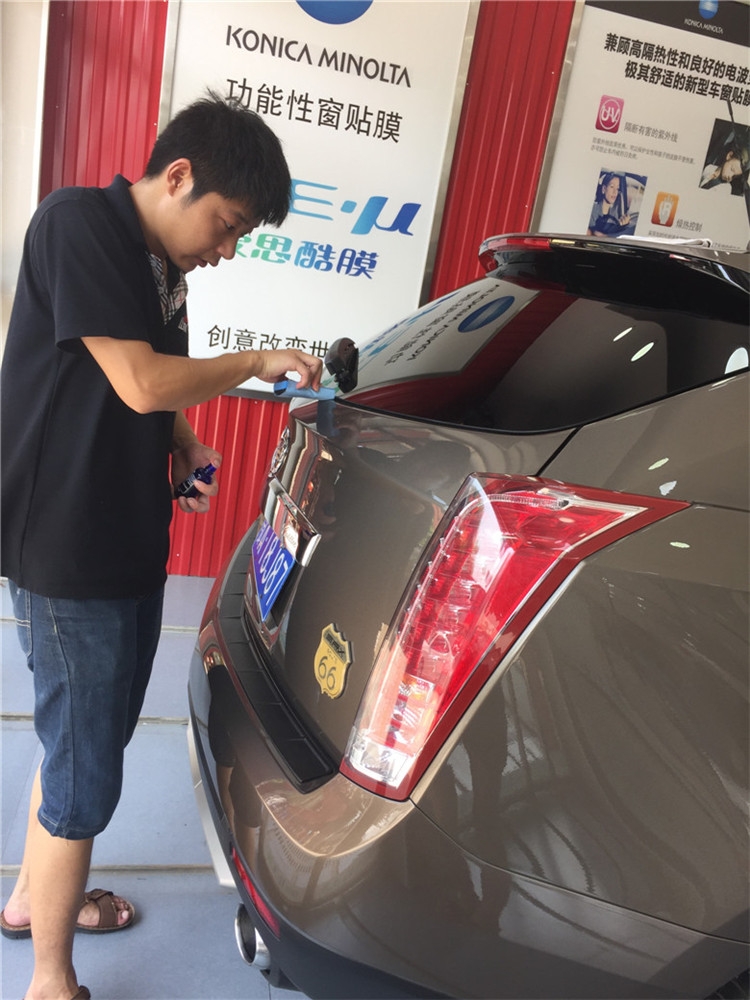 武漢凱迪拉克汽車全車漆面鍍晶效果--四季貼膜南湖店出品